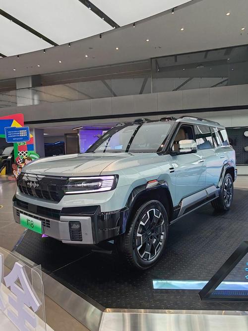 惠州190比亚迪方程豹硬派越野的爆款，英菲尼迪35周年与你共成长